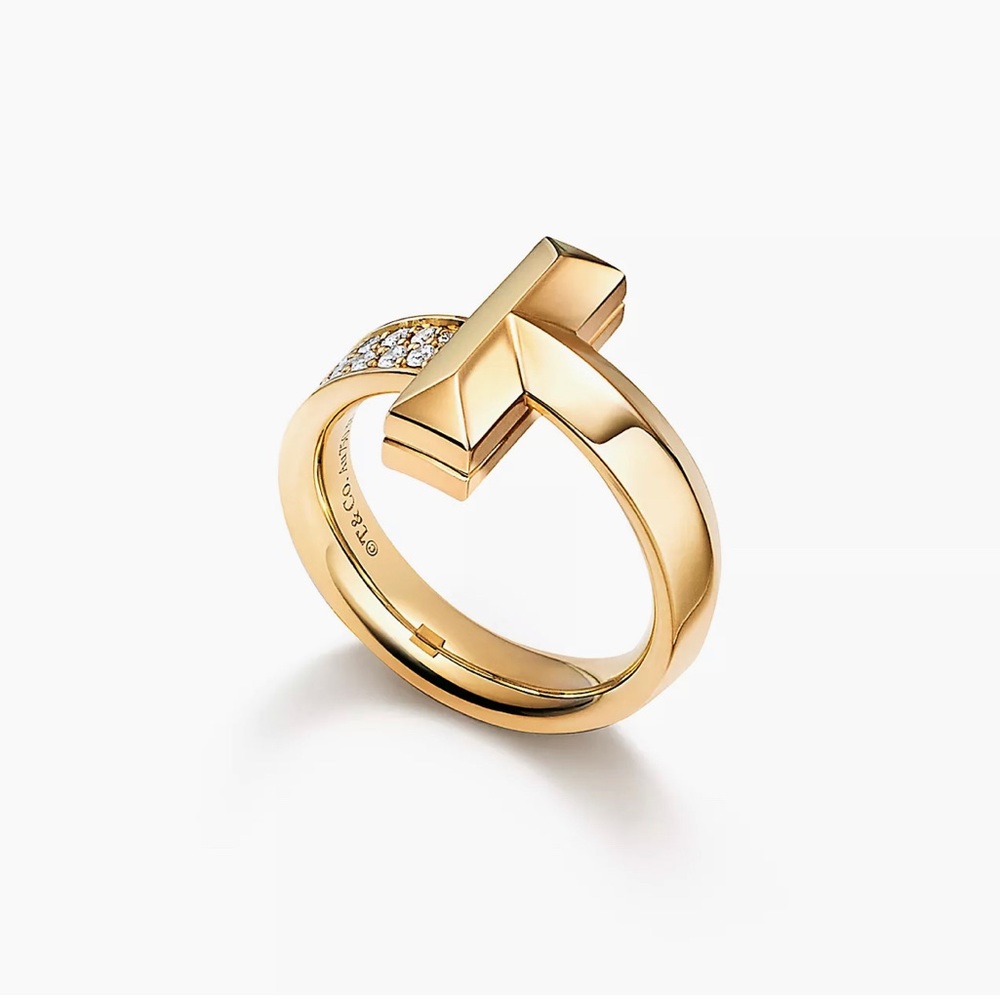 Tiffany “T” collection stunning 18 k gold diamond ring - size 7